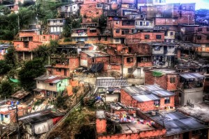 Barrio Bajo da Colombia. Foto de Pedro Szekely