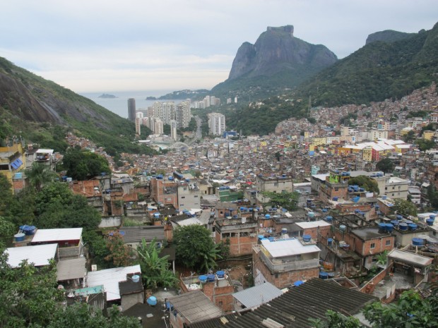 Rocinha-from-top