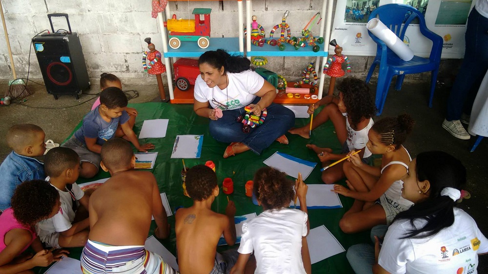 ONGs Comunitárias das Favelas Preenchem as Lacunas do Sistema Educacional do Rio - RioOnWatch