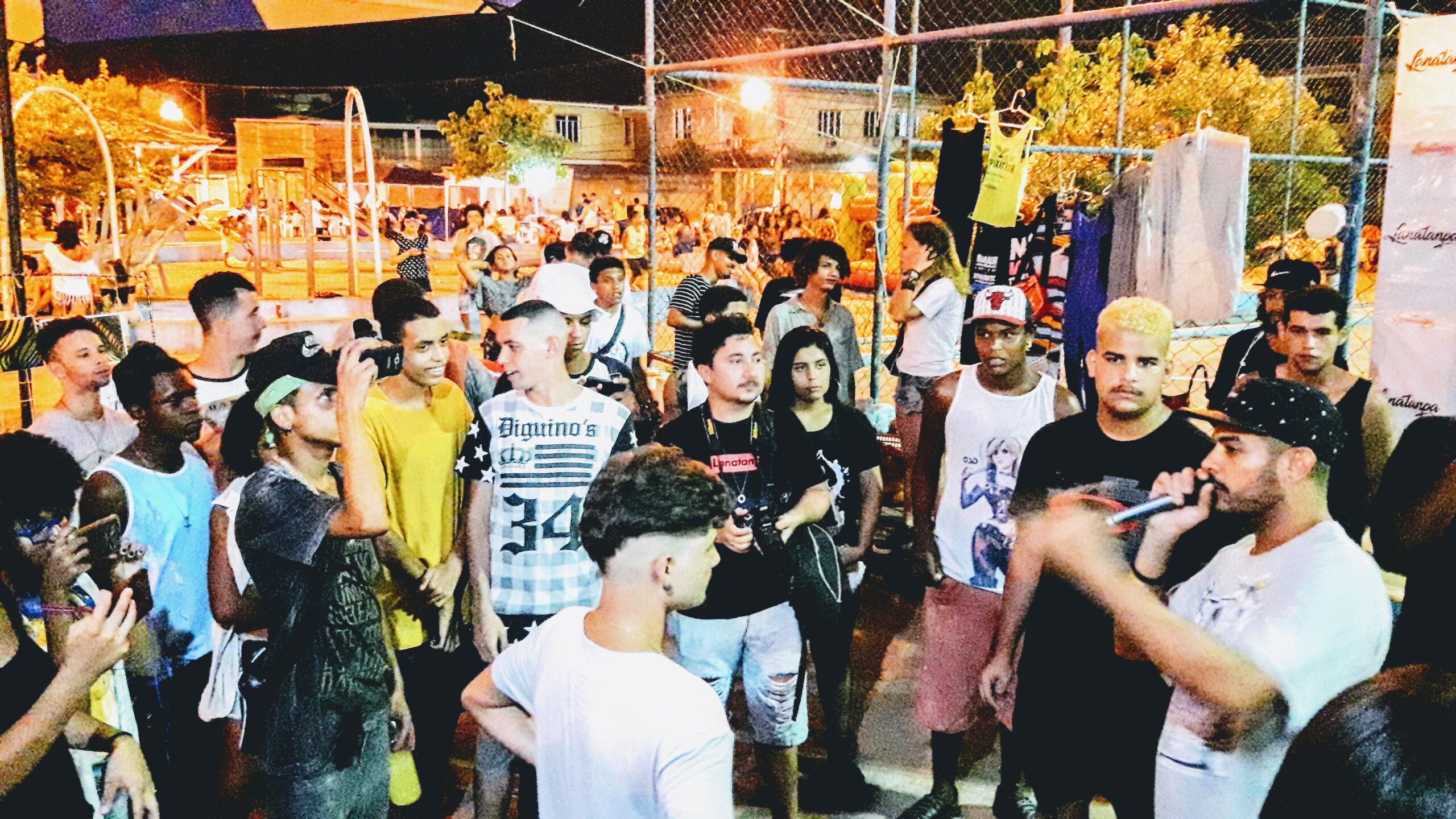 Família Lanatampa organiza, dentre outras coisas, uma roda de rap no bairro do Pantanal em Duque de Caxias