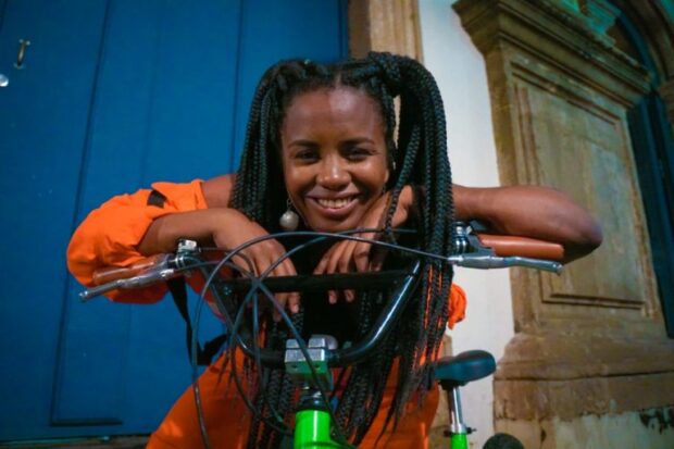 Jamile Santana é cofundadora do projeto Afro Ciclo, no Recôncavo Baiano