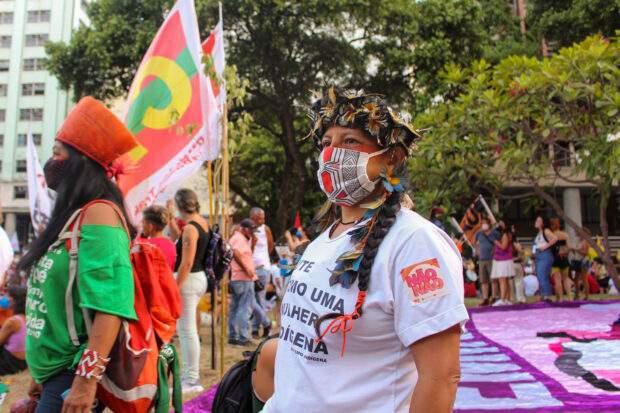 Mulheres do campo e da floresta também participaram da marcha no Centro do Rio. Foto por: Jaqueline Suarez