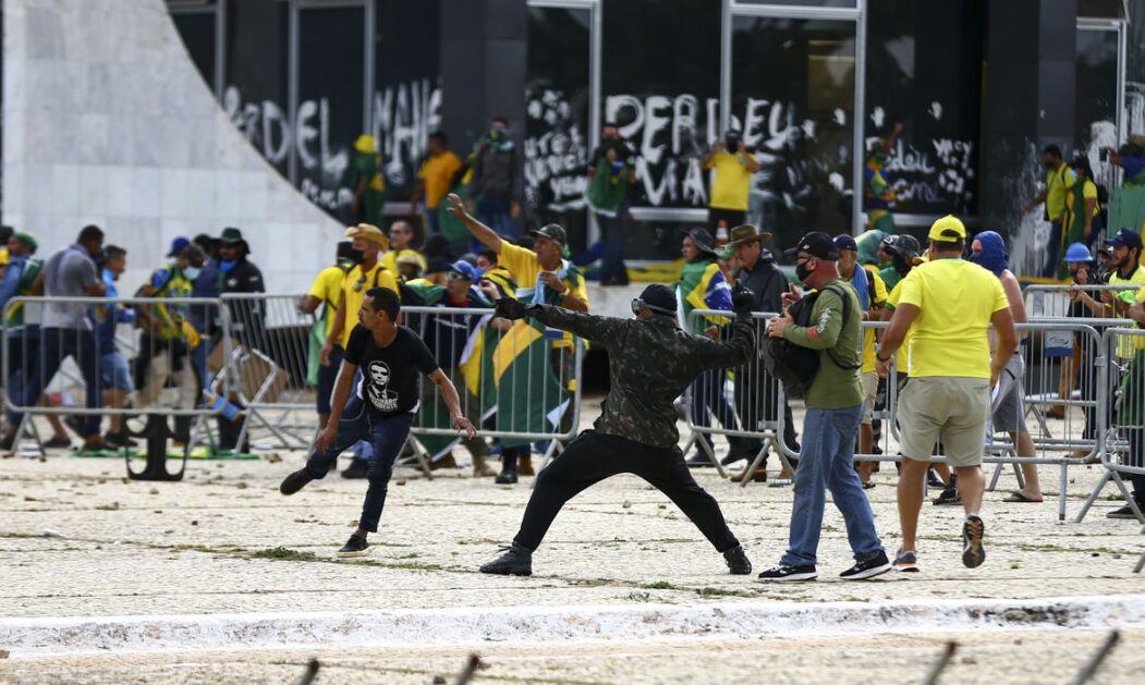 Manifestantes invadem Congresso, STF e Palácio do Planalto.  Foto: Marcelo Camargo/ Agência Brasil