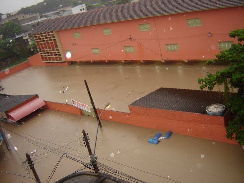 O Colégio Estadual Pandiá em enchente de março de 2016. Foto: Acervo Grêmio Estudantil do Pandiá