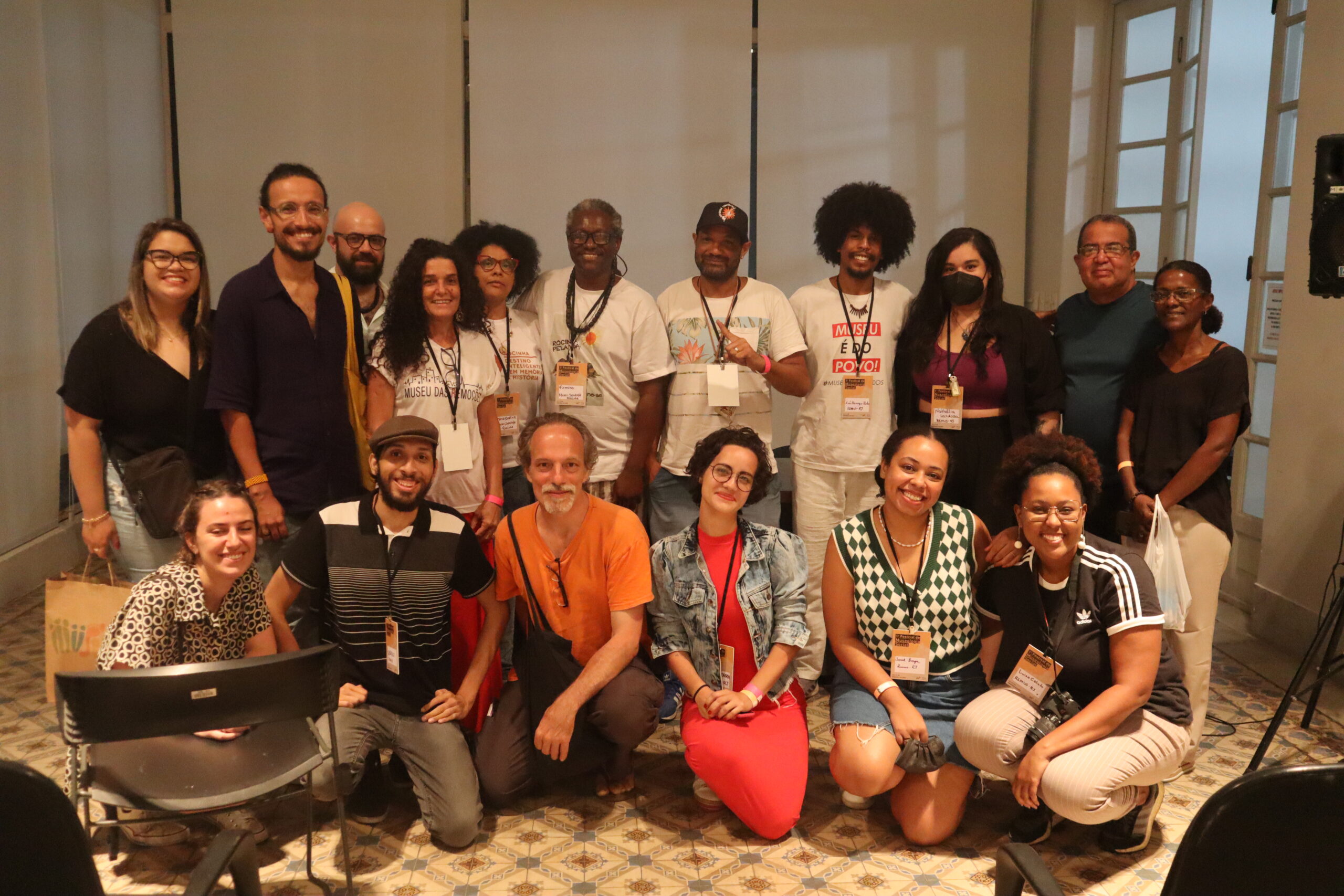 Membros da Rede de Museologia Social ao final do primeiro dia do festival. Foto: Isaac Goodwin