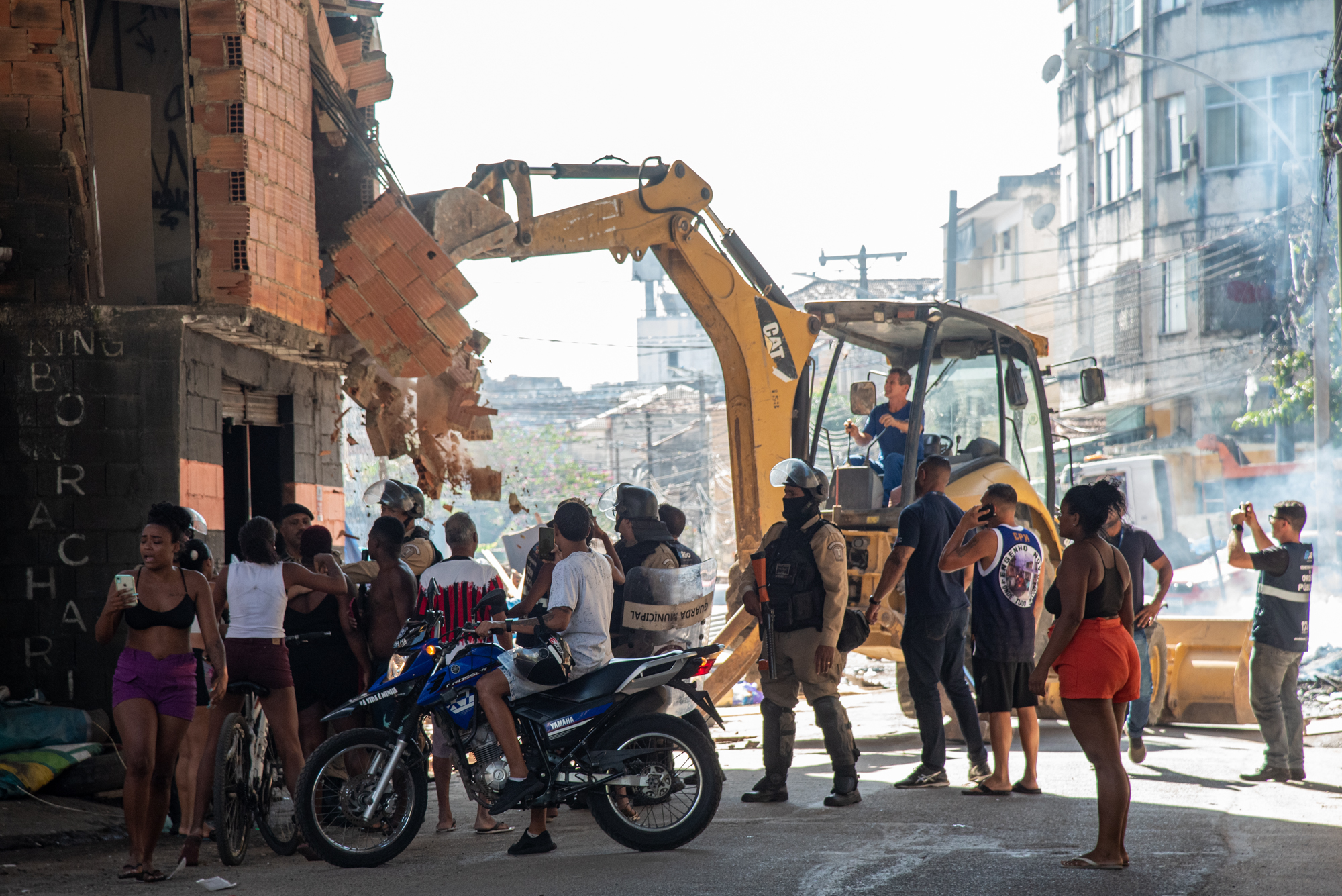 Demolição de comércios na favela do Rato Molhado. Foto: Bárbara Dias