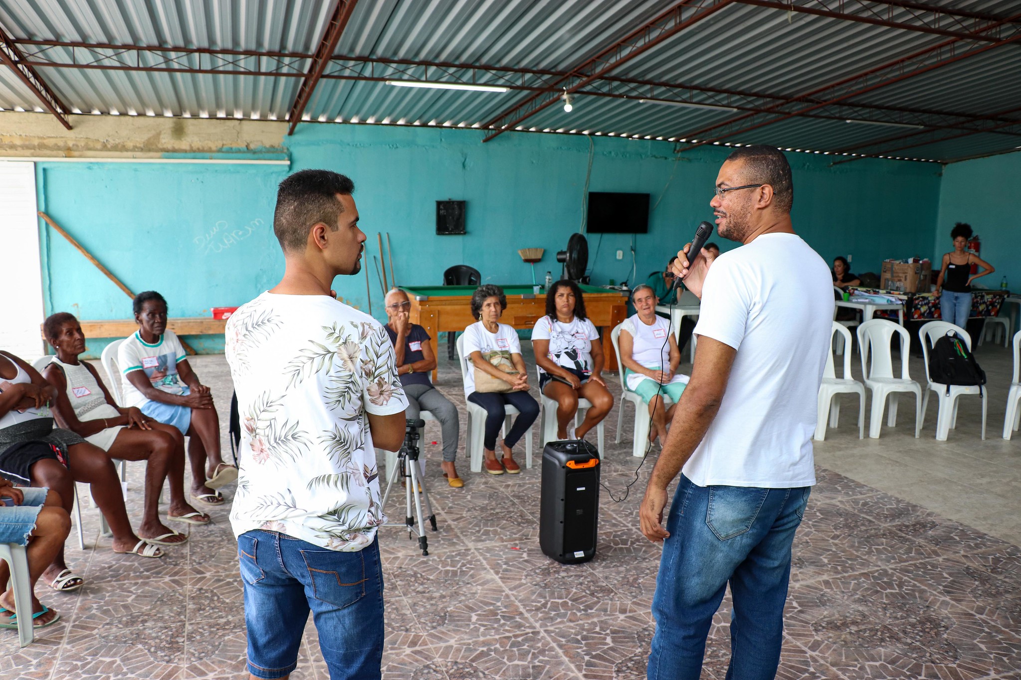 Na esquerda, Leonardo Ribeiro morador de Antares e na direita Bruno Almeida, coordenador do NOPH. Foto: Alexandre Cerqueira