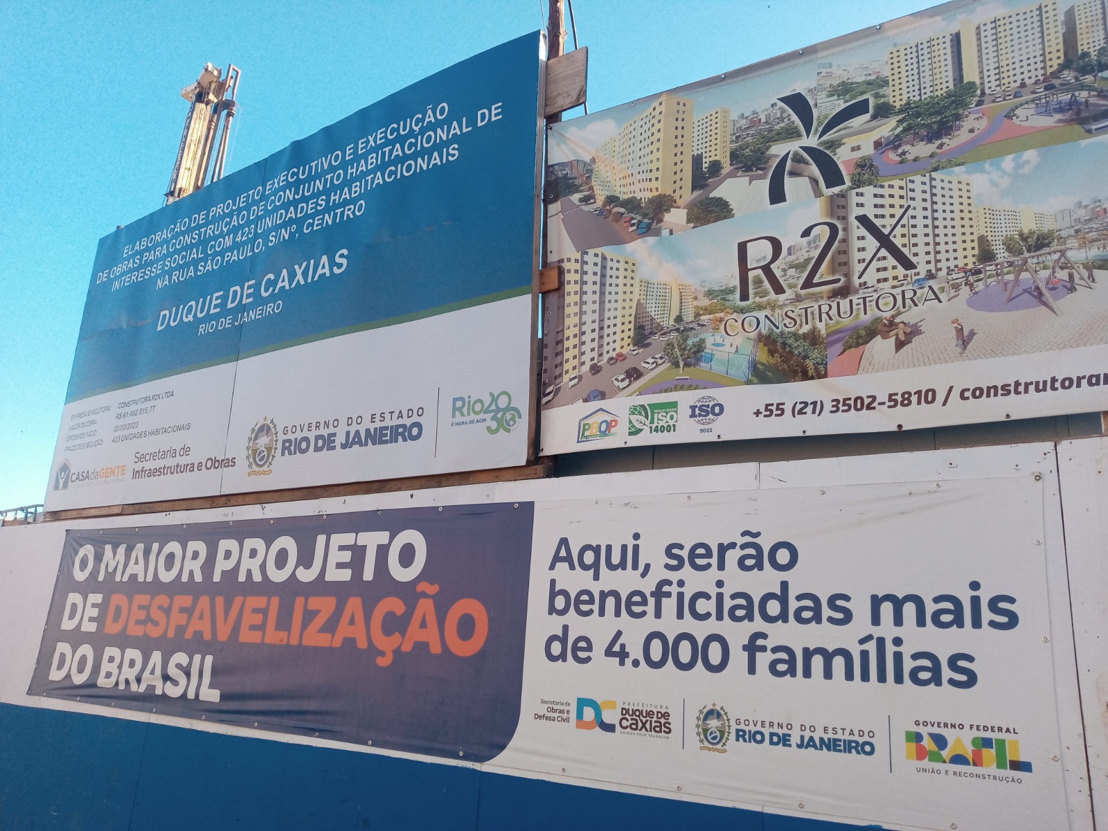 Cartaz da parceria público-privada oficializando a gentrificação da Favela do Lixão. Foto: Fabio Leon