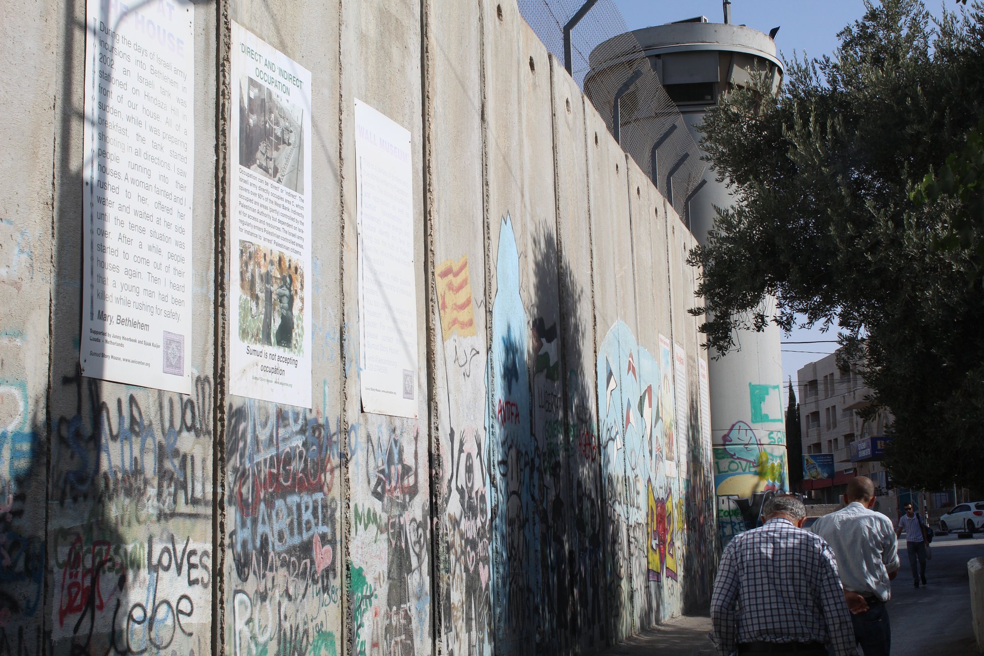 O muro de separação construído por Israel impede o acesso dos palestinos à sua capital, Jerusalém. Na foto, vê-se o muro em Belém, Palestina. Foto: Julio Santos Filho/EAPPI