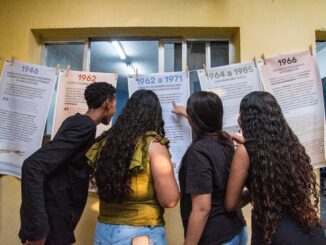 Estudantes do preparatório do CEASM participaram da abertura da Exposição Memória Climática das Favelas, na Maré, Foto: Bárbara Dias