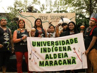 Representantes da Aldeia Maracanã no Festival Anama Sapopemba, onde apresentara sua rica tradição de canto, dança e cultura ancestrais. Foto: Sophia Vie