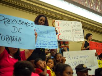 Em audiência pública na Câmara Municipal do Rio de Janeiro em 2023, moradores de territórios populares apoiam a inclusão do modelo TTC no Plano Diretor da cidade. Foto: Acervo ComCat