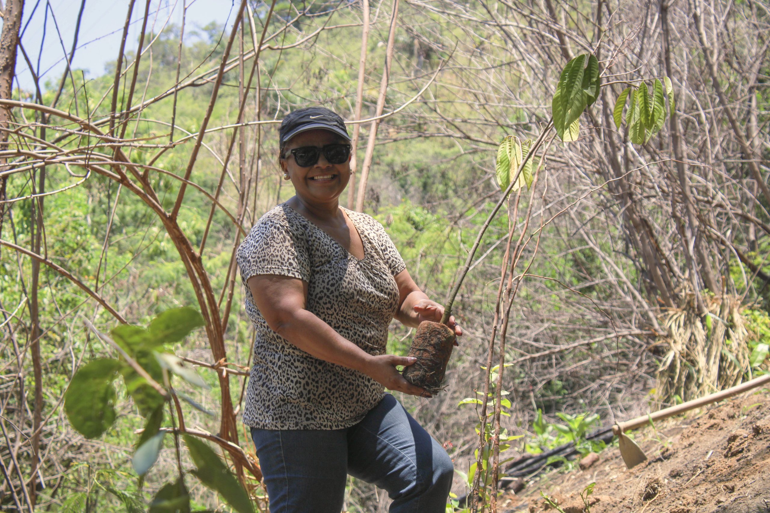 O-encontro-representou-uma-oportunidade-de-trocas-entre-diferentes-projetos-socioambientais-de-favela.-Na-foto,-Márcia-Greice,-uma-das-participantes-e-moradora-do-Fogueteiro.-Foto:-Amanda-Baroni O encontro representou uma oportunidade de trocas entre diferentes projetos socioambientais de favela. Na foto, Márcia Greice, uma das participantes e moradora do Fogueteiro. Foto: Amanda Baroni