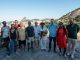 Princesa Abze Djigma (ao centro) em visita ao Casarão da Cândido Mendes, em Santa Teresa. Na foto, alguns moradores e professores da PUC-Rio que acompanharam a visita ao antigo hotel, hoje ocupado por 64 famílias. Foto: Bárbara Dias