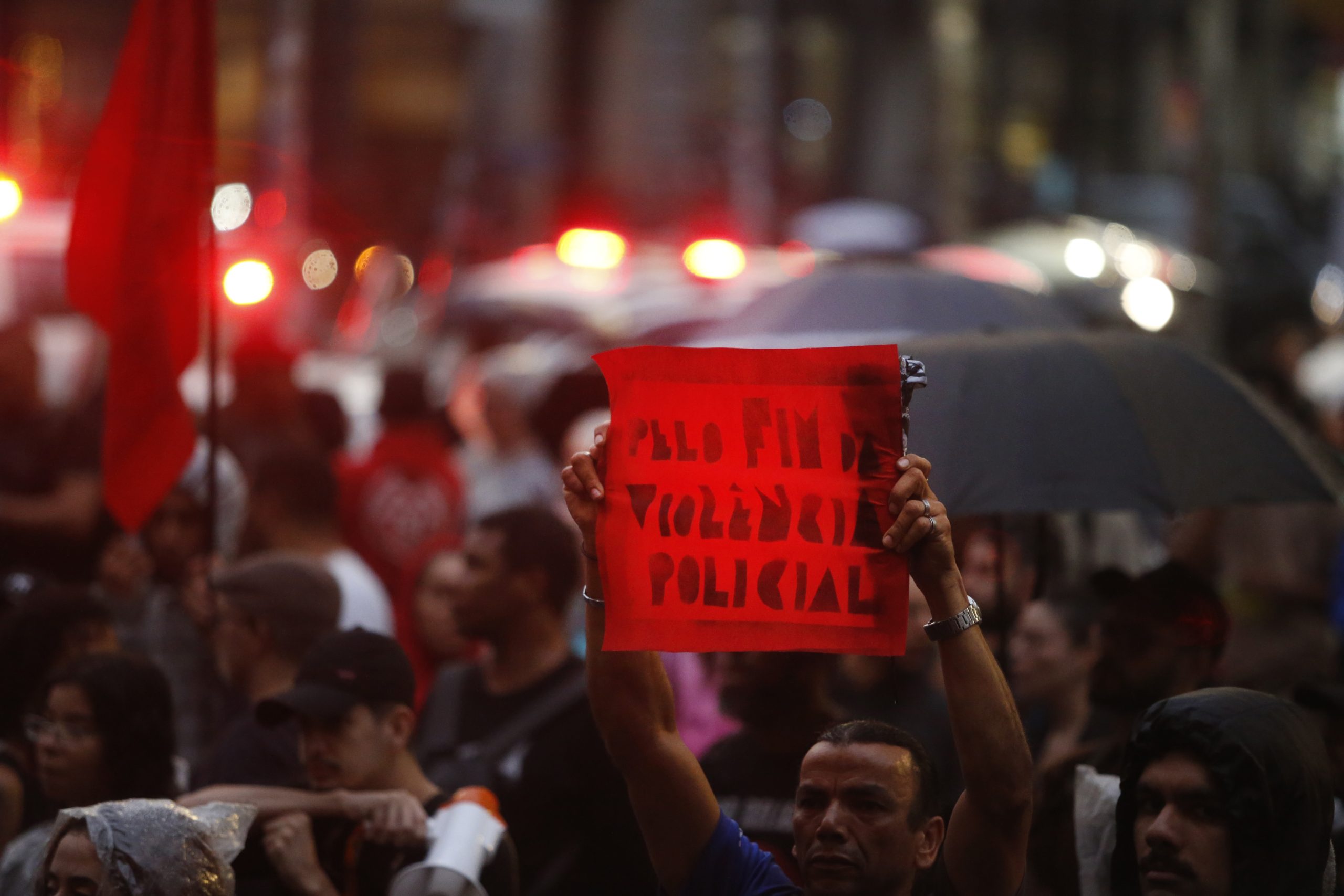 Protesto contra a violência policial: para Pablo Nunes, dados sobre criminalidade e letalidade policial são fundamentais para compreender a segurança pública e cobrar transparência dos governos. Foto: Paulo Pinto/Agência Brasil Protesto contra a violência policial: para Pablo Nunes, dados sobre criminalidade e letalidade policial são fundamentais para compreender a segurança pública e cobrar transparência dos governos. Foto: Paulo Pinto/Agência Brasil